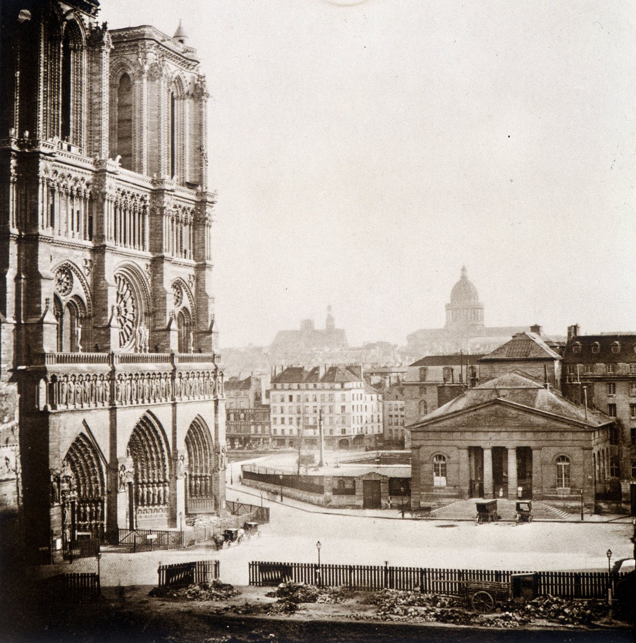 A Notre Dame de Paris és a tér, 19. század vége alkotó: Unknown photographer