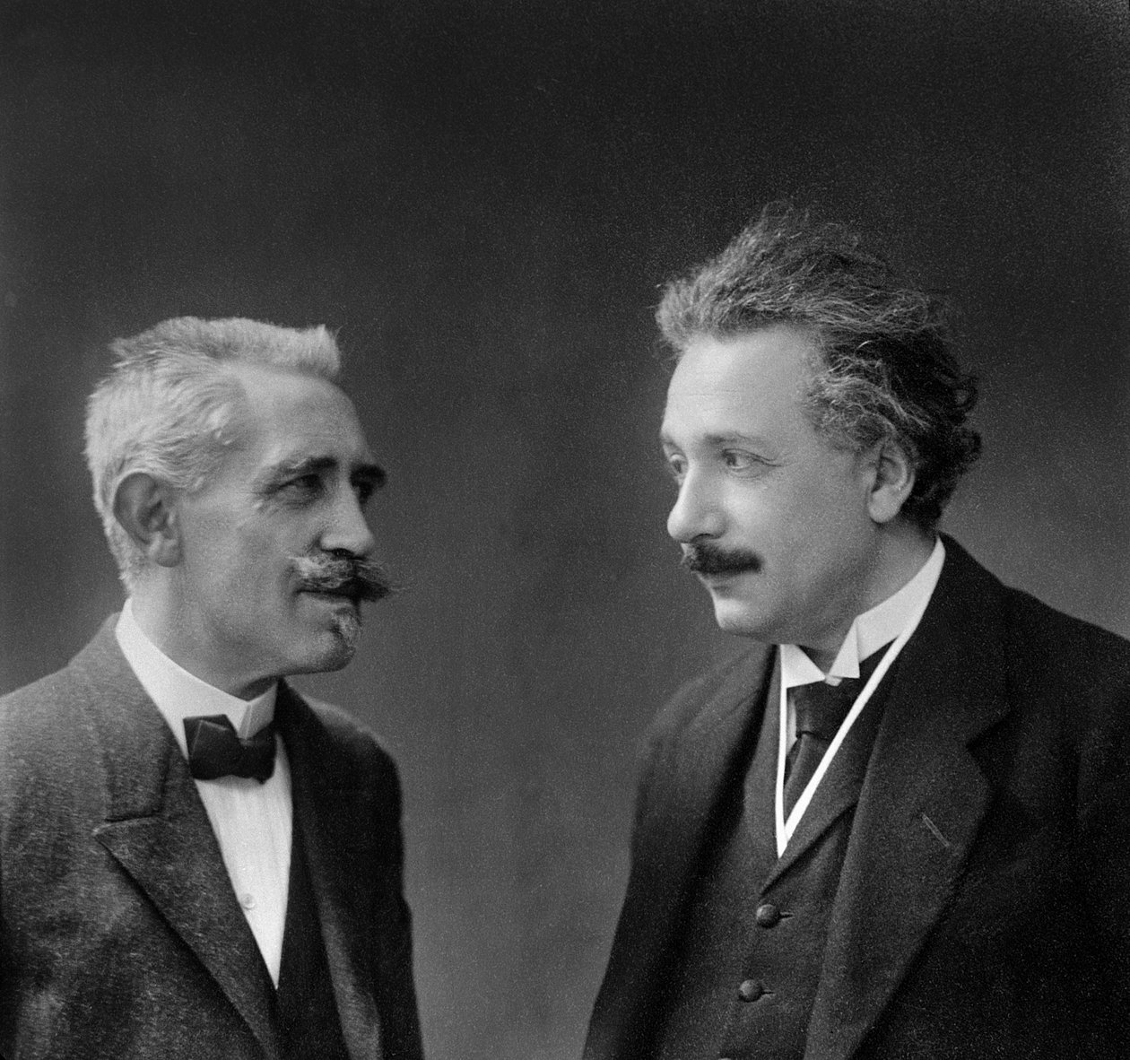 Paul Langevin és Albert Einstein alkotó: Unknown photographer