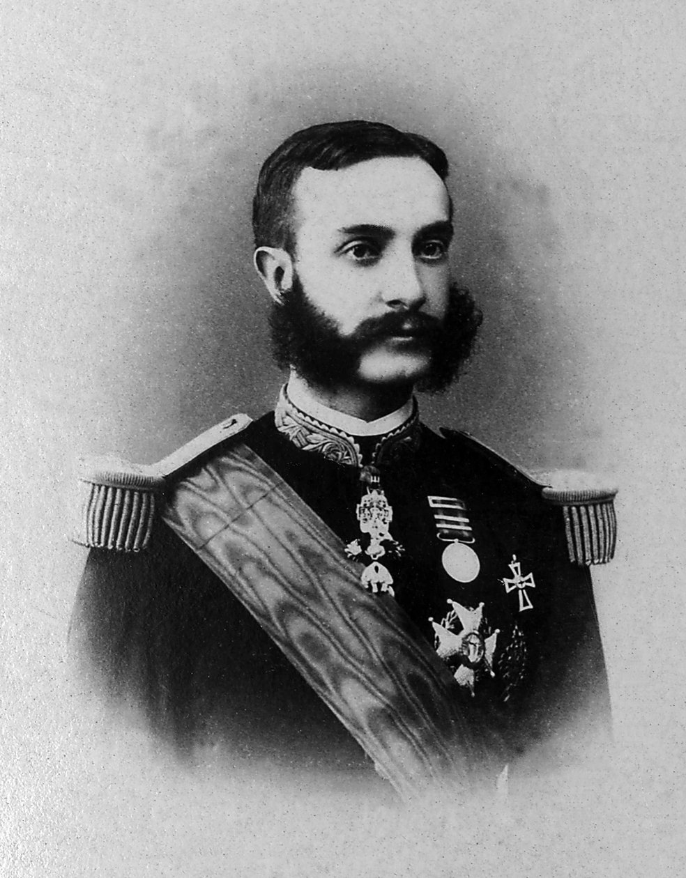 XII. Alfonz (1857-1885) portréja, hosszú európai száműzetés után 1874-től 1885-ig Spanyolország királya lett. alkotó: Unknown photographer