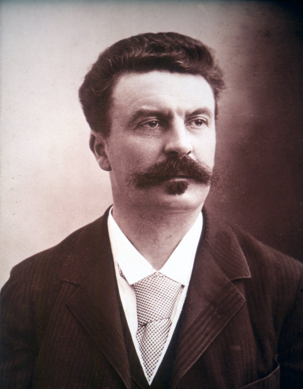 Guy de Maupassant portréja alkotó: Unknown photographer