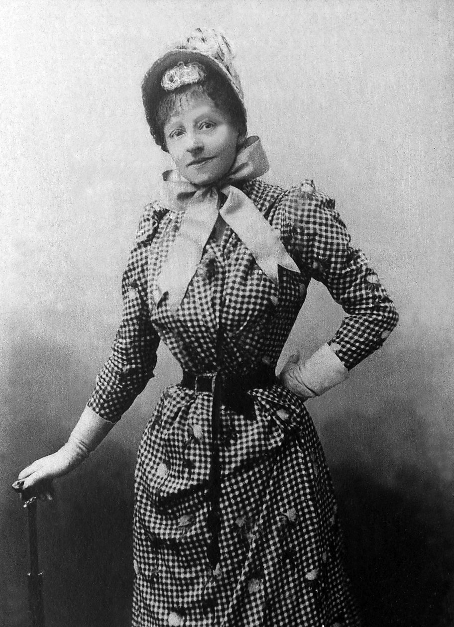 Gyp portréja (Sibylle Gabrielle Marie Antoinette Riquetti de Mirabeau, Martel de Janville grófnője) (1849-1932) francia regényíró, több mint 120 könyvet írt, köztük a „Ce que femme passe” című 1883-as c. . Fényképezés alkotó: Unknown photographer