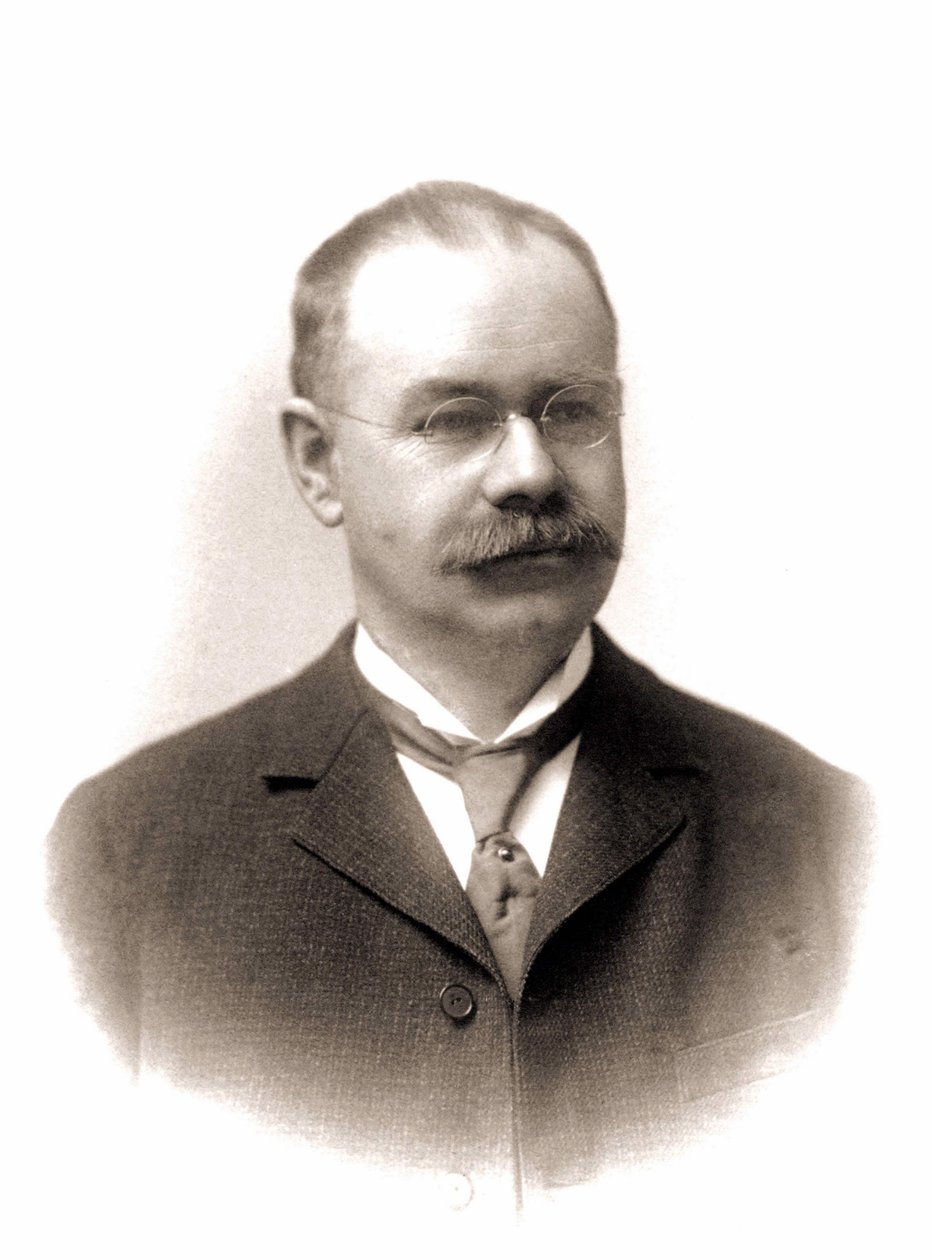 Hermann Hollerith (1860-1929) amerikai statisztikus portréja. alkotó: Unknown photographer