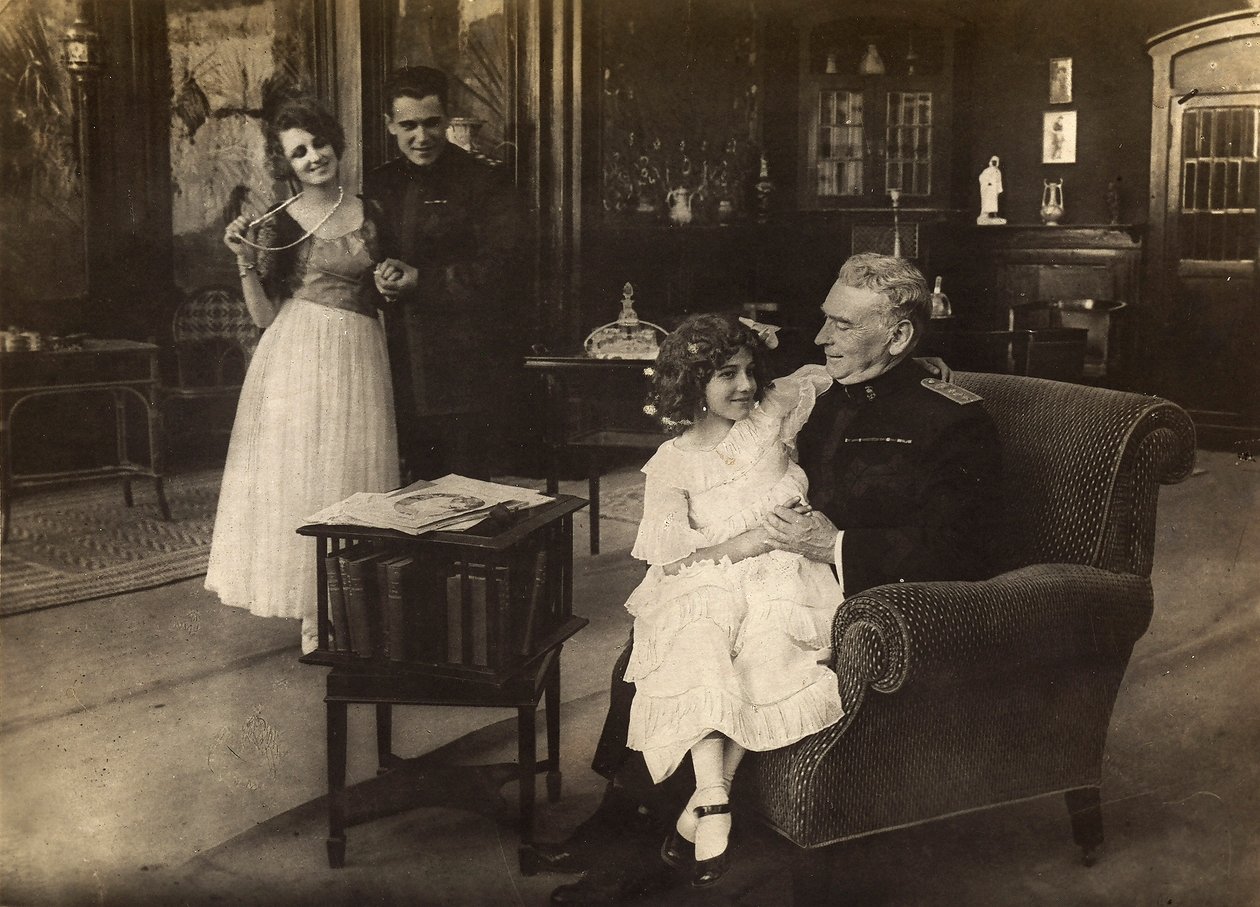 Cecyl Tryan színésznő portréja az 1918-as "Spirale della morte" című film forgatásán. alkotó: Unknown photographer
