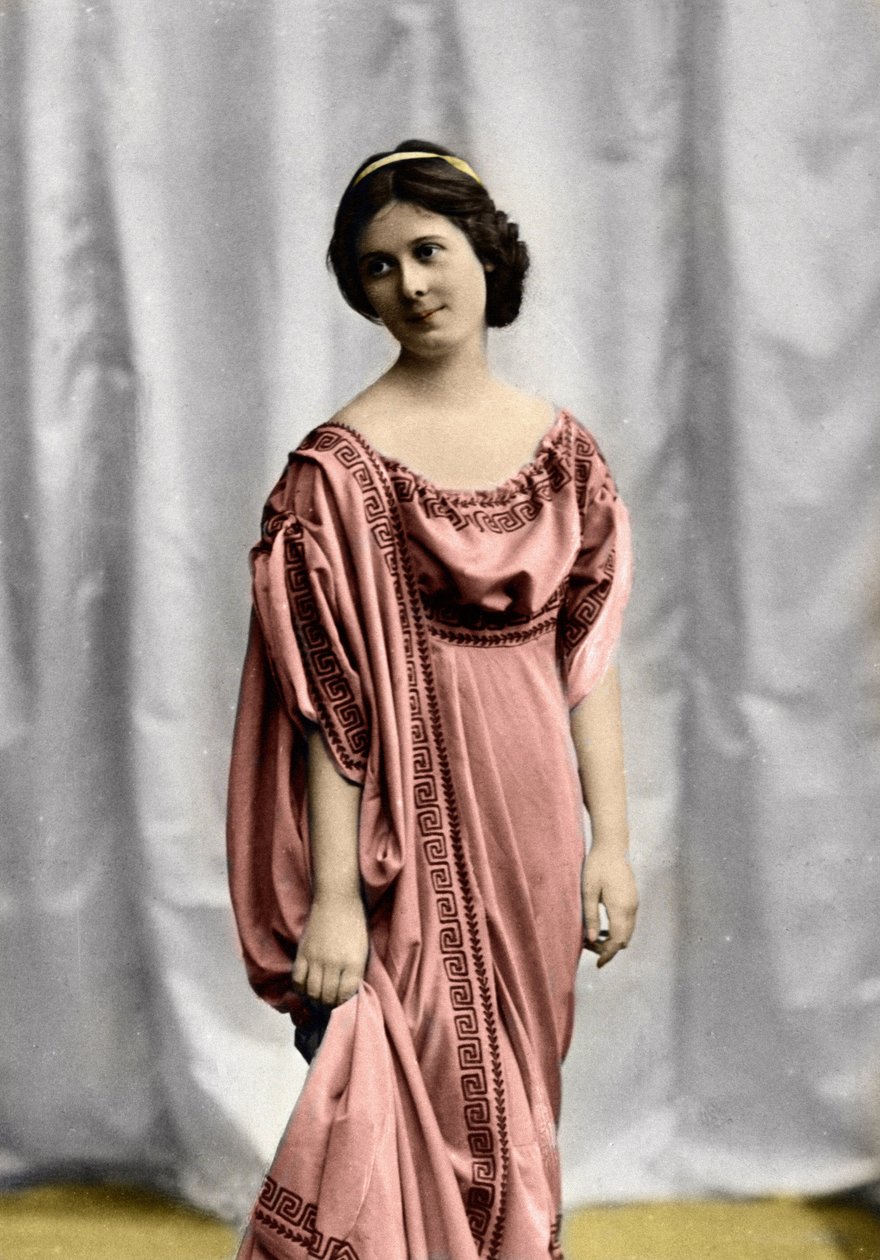 Isadora Duncan táncos portréja (1877-1927) (Isadora Duncan táncos portréja) Fénykép a XX. század eleje Magángyűjtemény alkotó: Unknown photographer