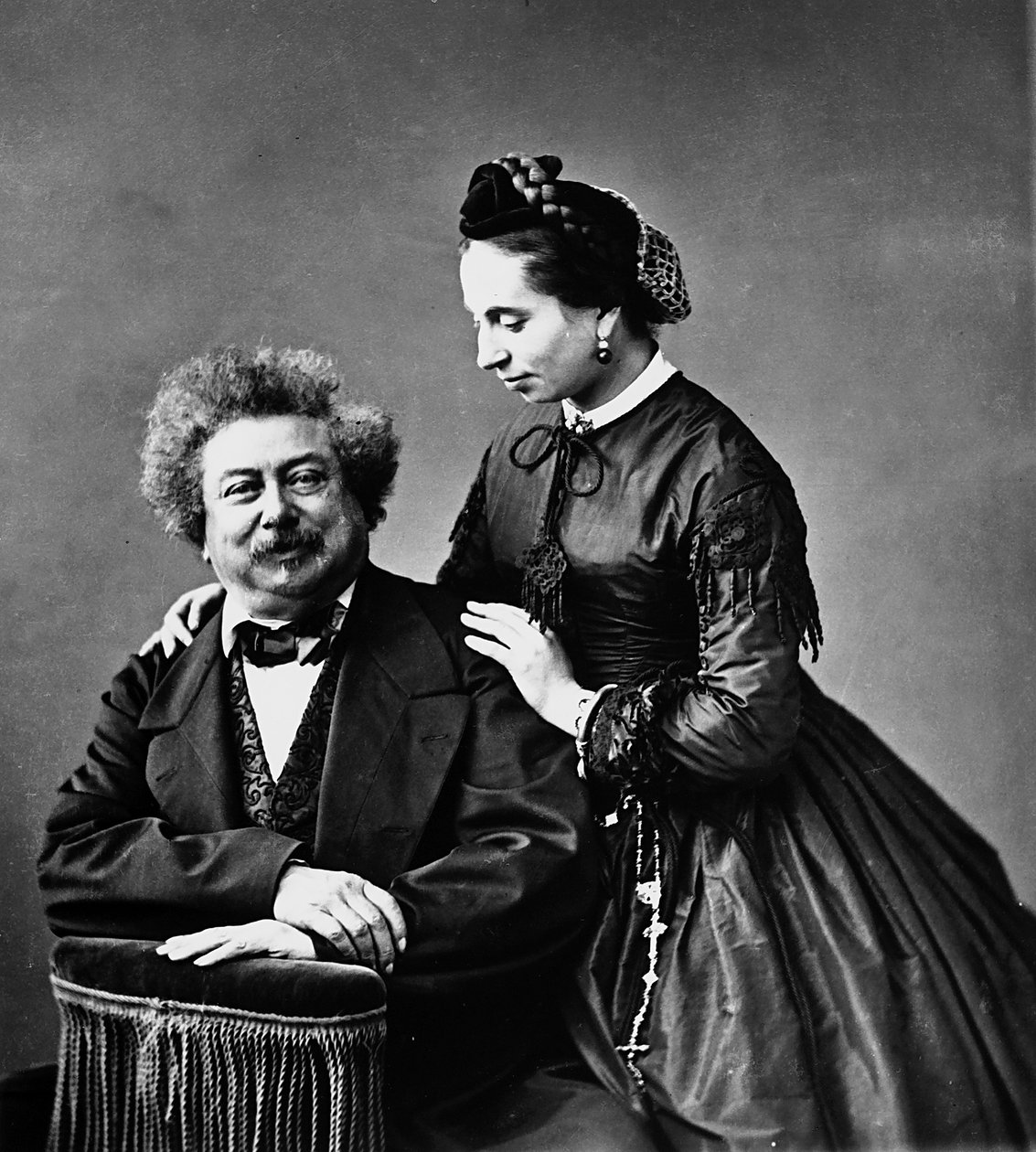Alexandre Dumas író portréja a lányával alkotó: Unknown photographer