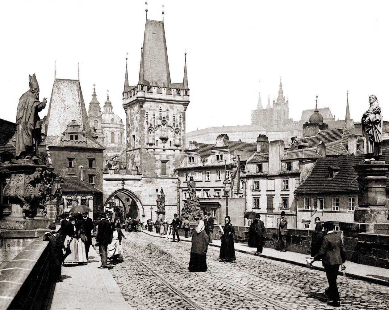 Prága. A Károly-híd és az óváros tornya. 1890 körül. alkotó: Unknown photographer