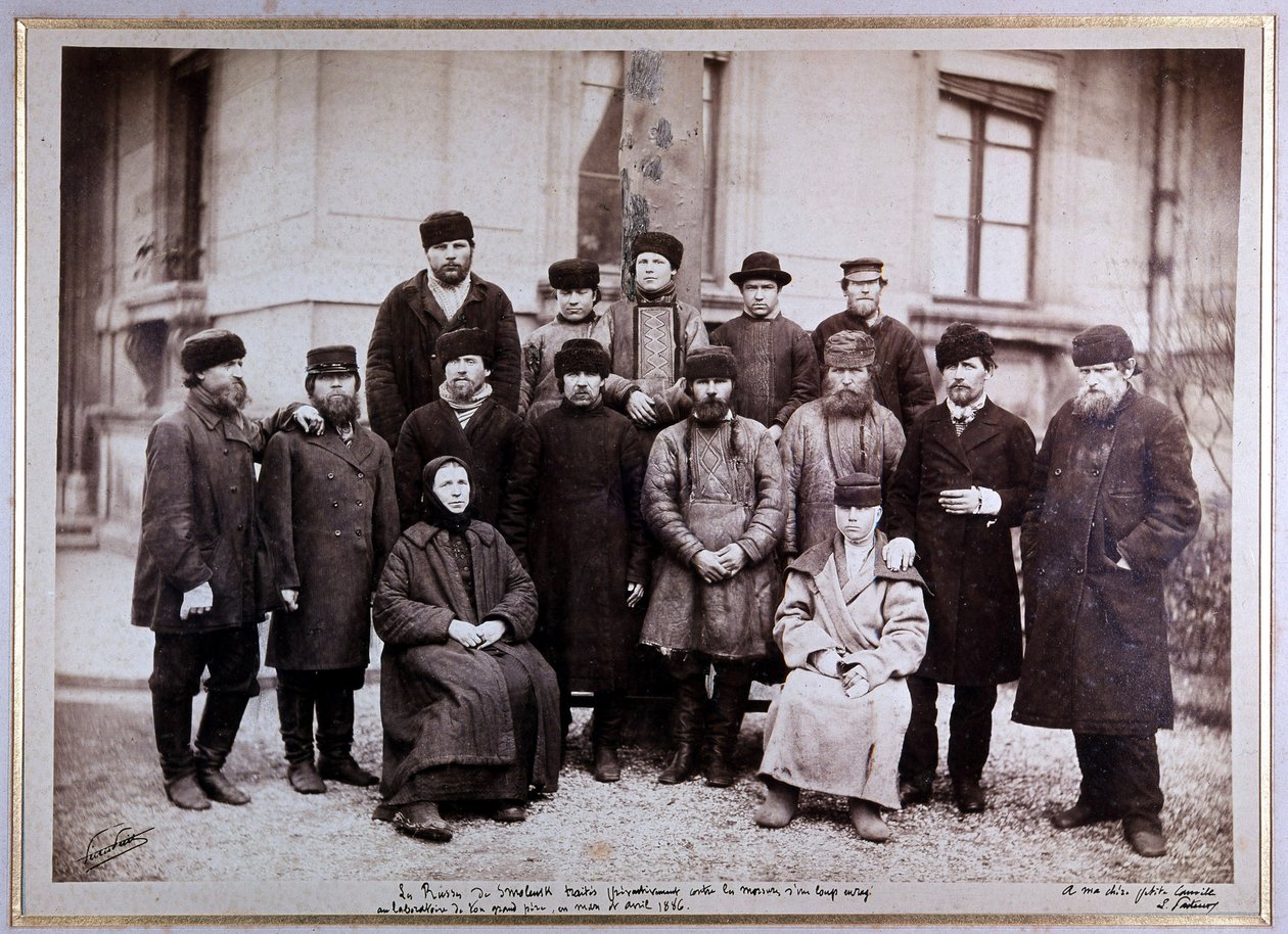 Szmolenszki oroszok, veszettség elleni értekezések alkotó: Unknown photographer