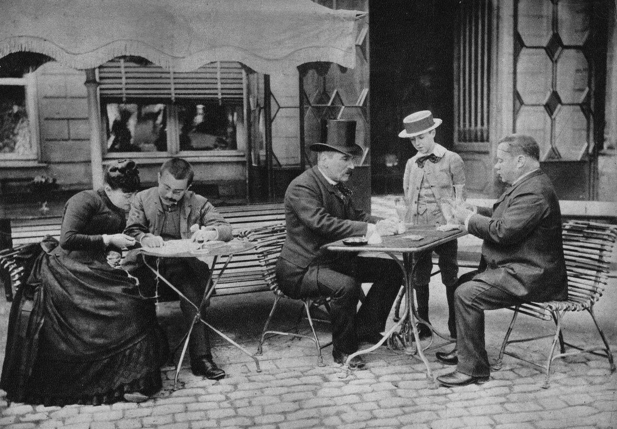A mindennapi élet színtere, „a szent óra” hagyománya”. Fényképészet, 19. század vége, Párizs. Coll. Selva. alkotó: Unknown photographer