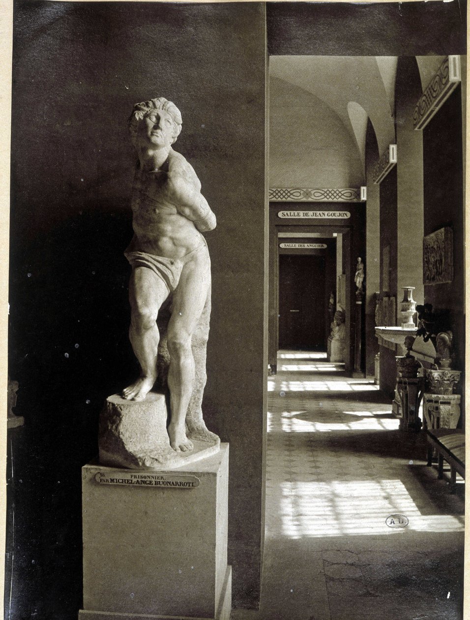 A Louvre és a „The Prisoner” – Michelangelo Buonarroti dit Michel Ange (Michelangelo vagy Michelangelo alkotó: Unknown photographer