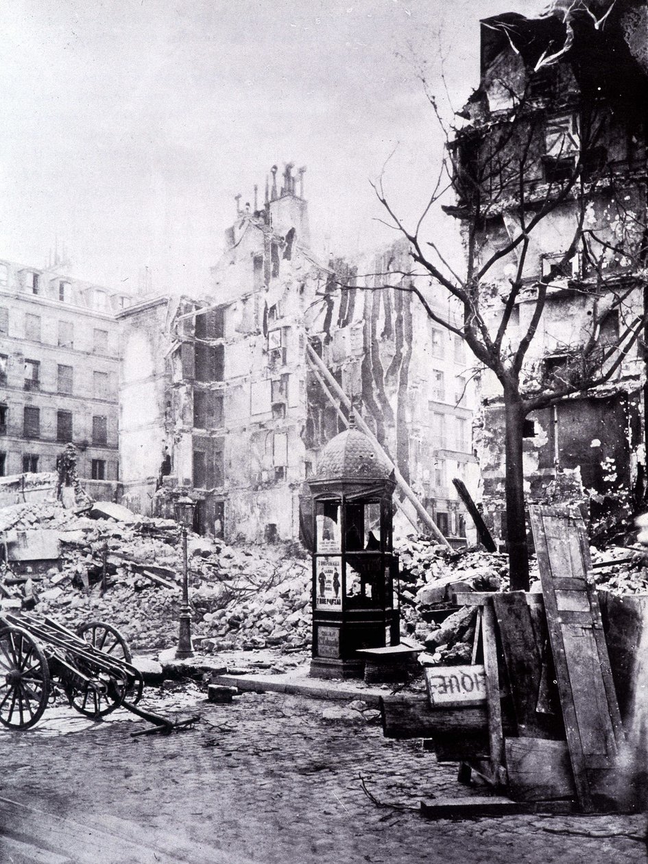 Párizs nagyszerű alkotásai: a Rue Royal és a Rue du Fbg St Antoine sarka alkotó: Unknown photographer
