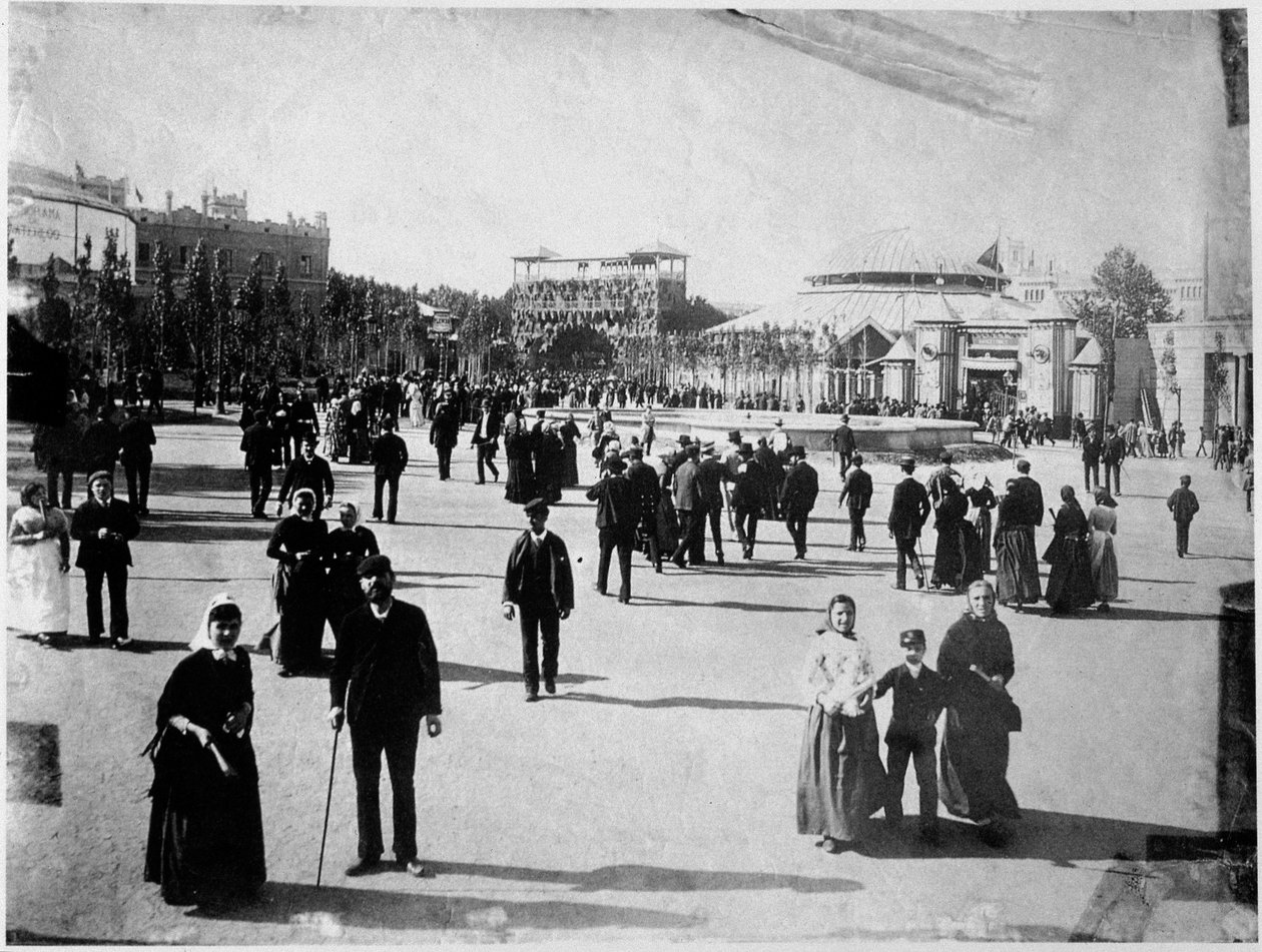 Kilátás a Plaza Catalunyára Barcelonában, 19. század végén alkotó: Unknown photographer