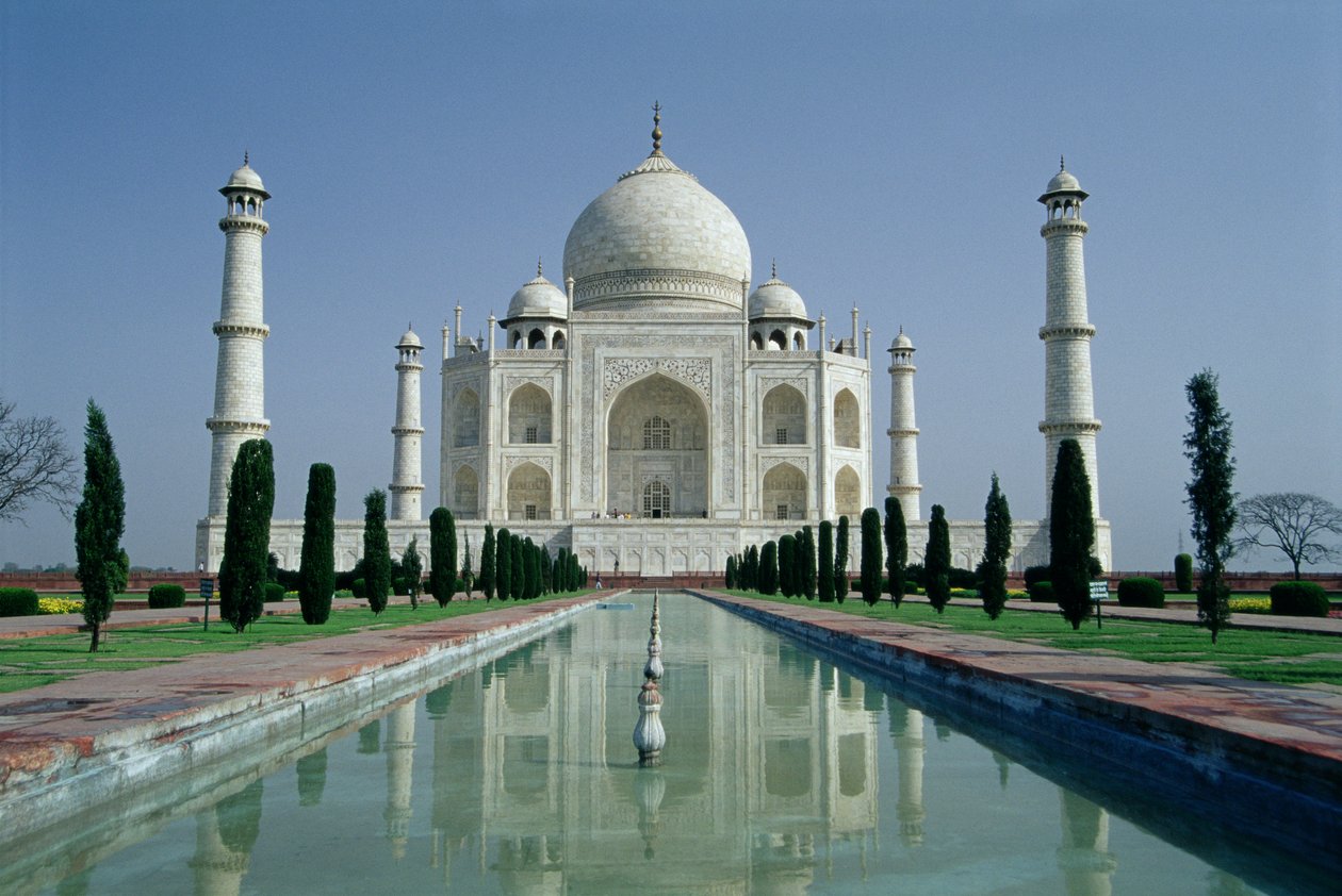 A Taj Mahal látképe, melyet Shah Jahan császár (1592-1666) építtetett, 1643-ban fejezték be (fotó). alkotó: Ustad Ahmad Lahori