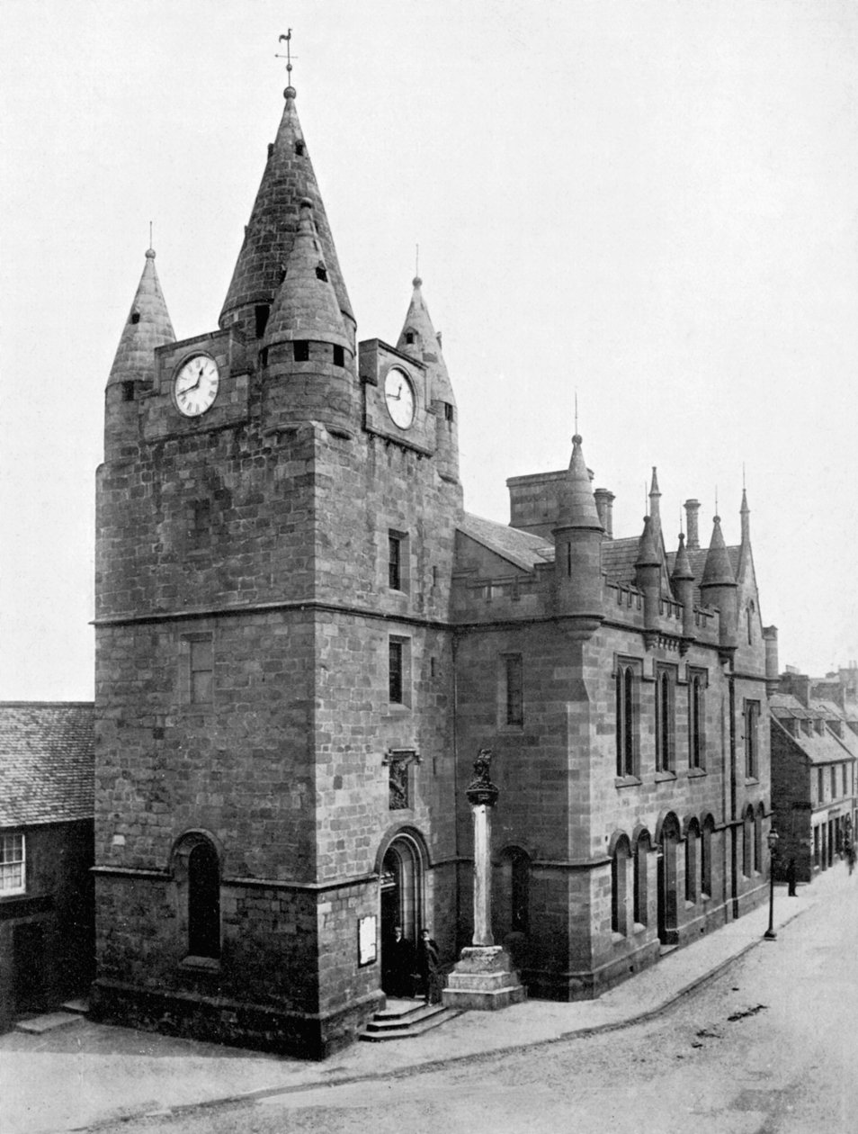 Old Tower, Tain, Ross és Cromarty, Skócia, 1924-1926. alkotó: Valentine and Sons Ltd