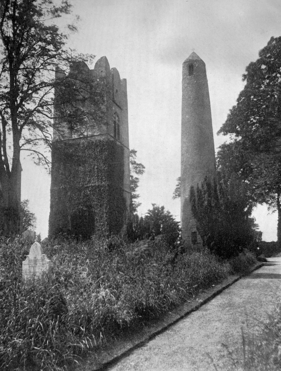A kardok kerek tornya, Dublin, Írország, keletről, 1924-1926. alkotó: Valentine and Sons Ltd