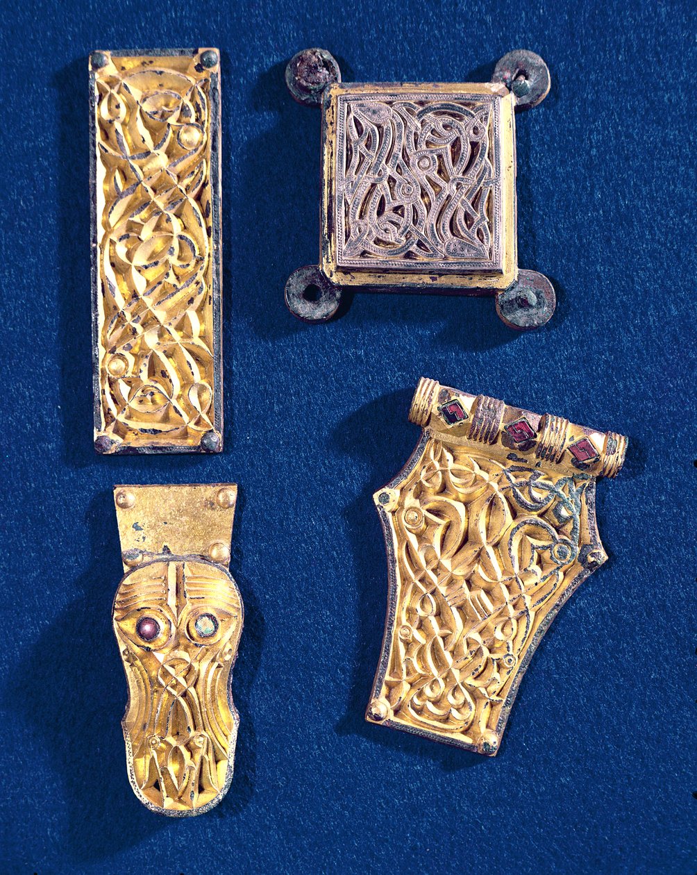 Bross és csatok, a Vendel-kincsből, i.sz. 500 körül (fém) alkotó: Vendel Period