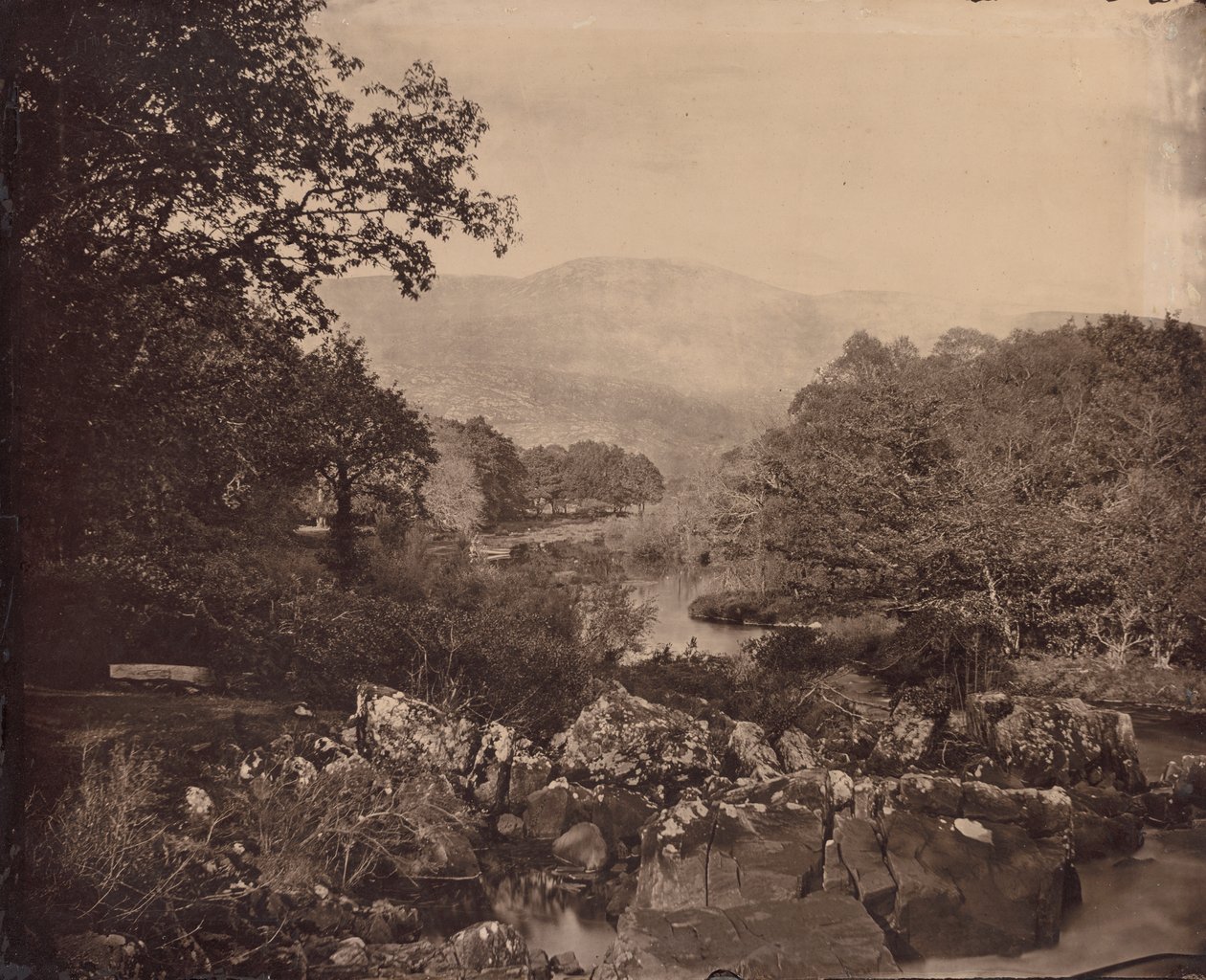 Kilátás a gyepről, Dennicanniby, 1870-es évek. alkotó: Vernon Heath