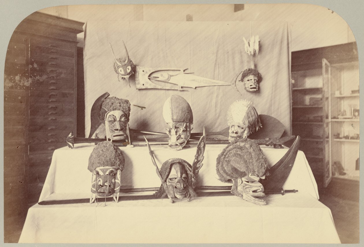 Pl. XIV. Maszkok stb.: Salamon-szigetek alkotó: Victor Prevost, Gaston L. Feuardent and Co., New York