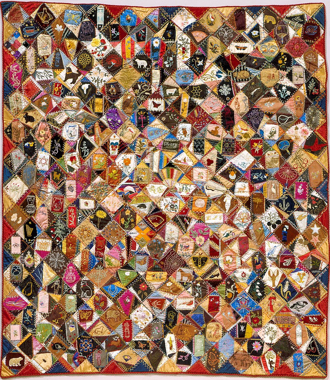 Crazy Quilt (selyem, pamut, gyapjú, len, darabos, hímzett) alkotó: Victoriene Parsons Mitchell