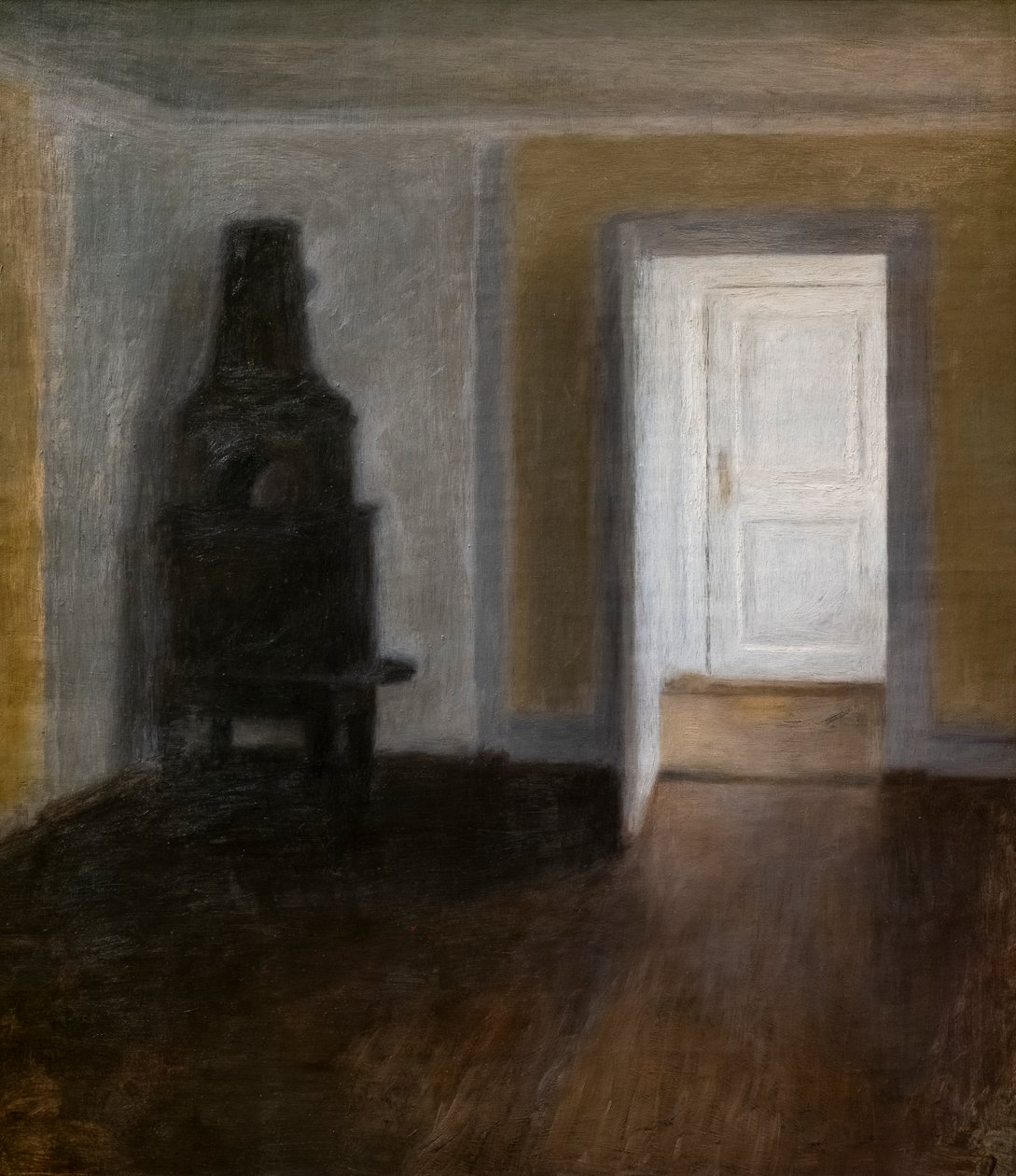 A fehér ajtó (belső a régi kályhával) alkotó: Vilhelm Hammershoi