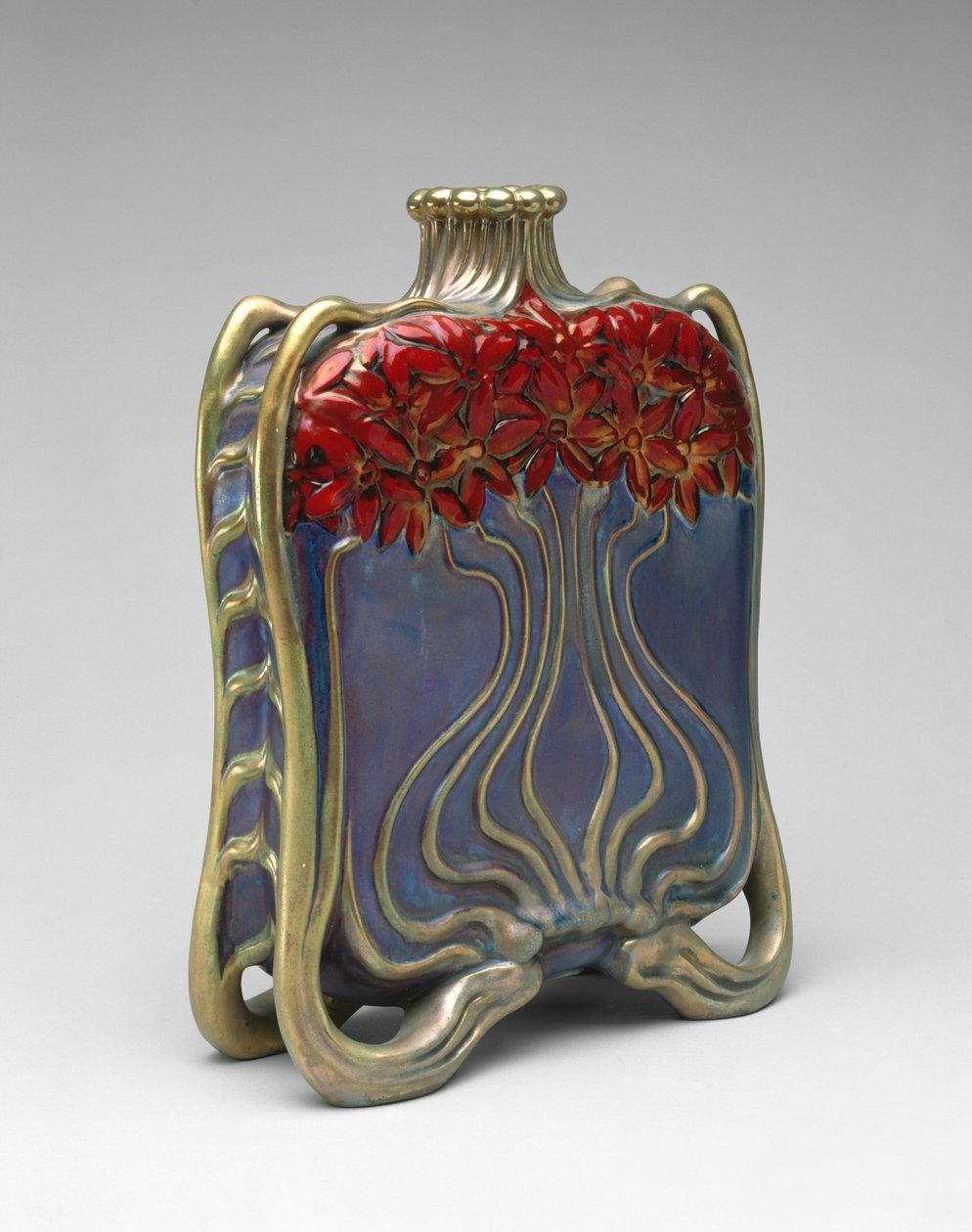 Palack, 1890-1900 (porcelán) alkotó: Vilmos Zsolnay