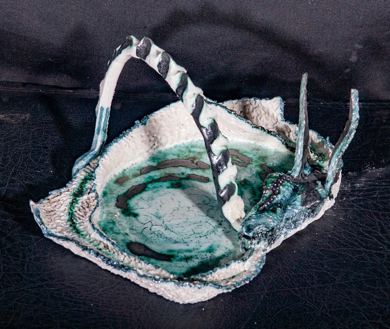 Dragon Dish alkotó: Vincent Alexander Booth