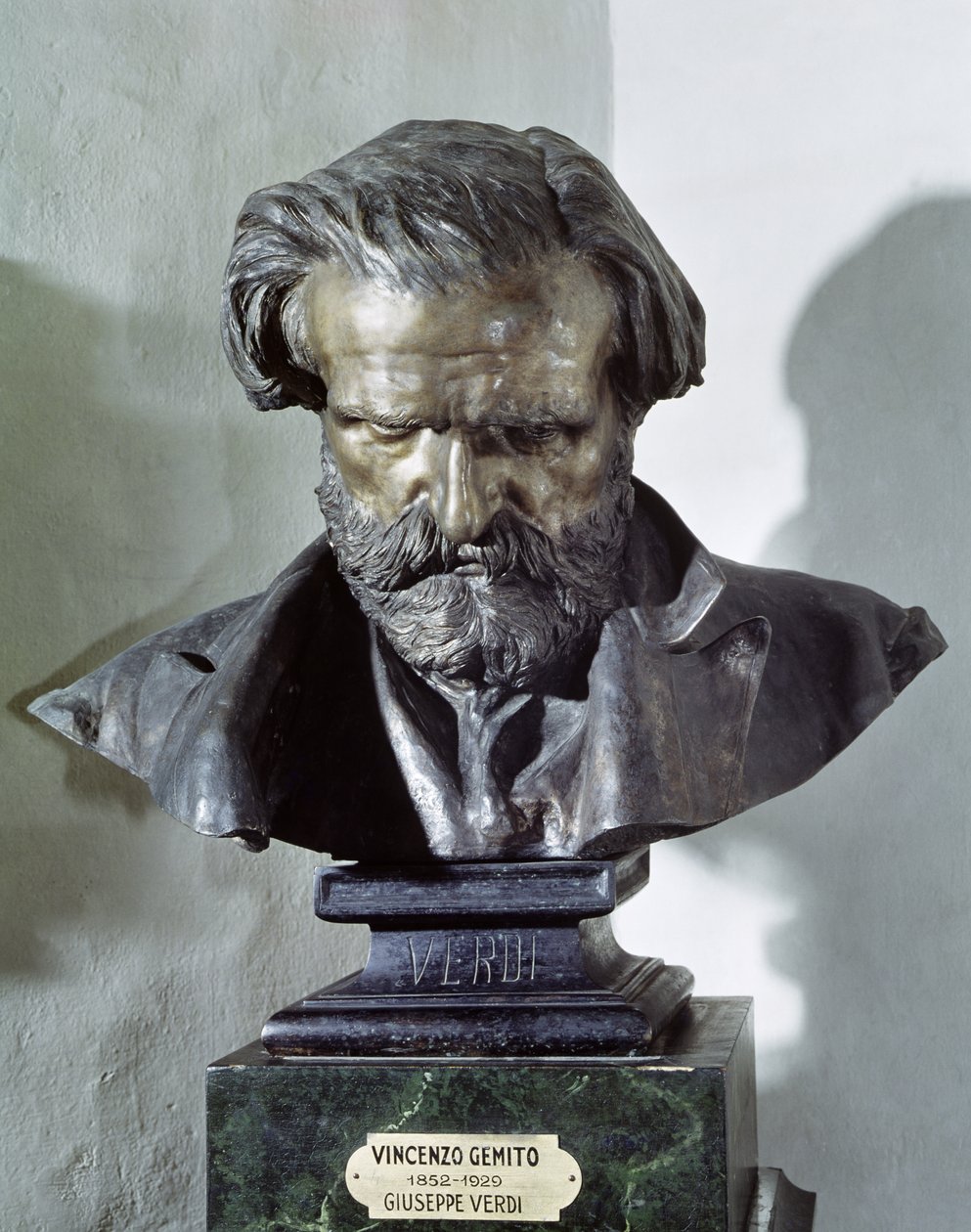 Giuseppe Verdi (1813-1901) mellszobra (bronz) alkotó: Vincenzo Gemito
