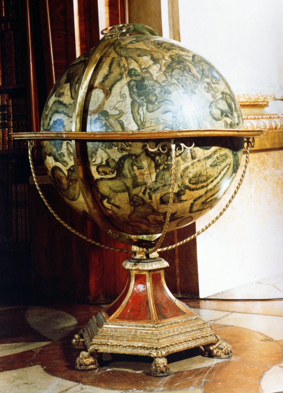 Égigömb, 1688 (papírmasé faállvánnyal) (90828-as pár) alkotó: Vincenzo Maria Coronelli