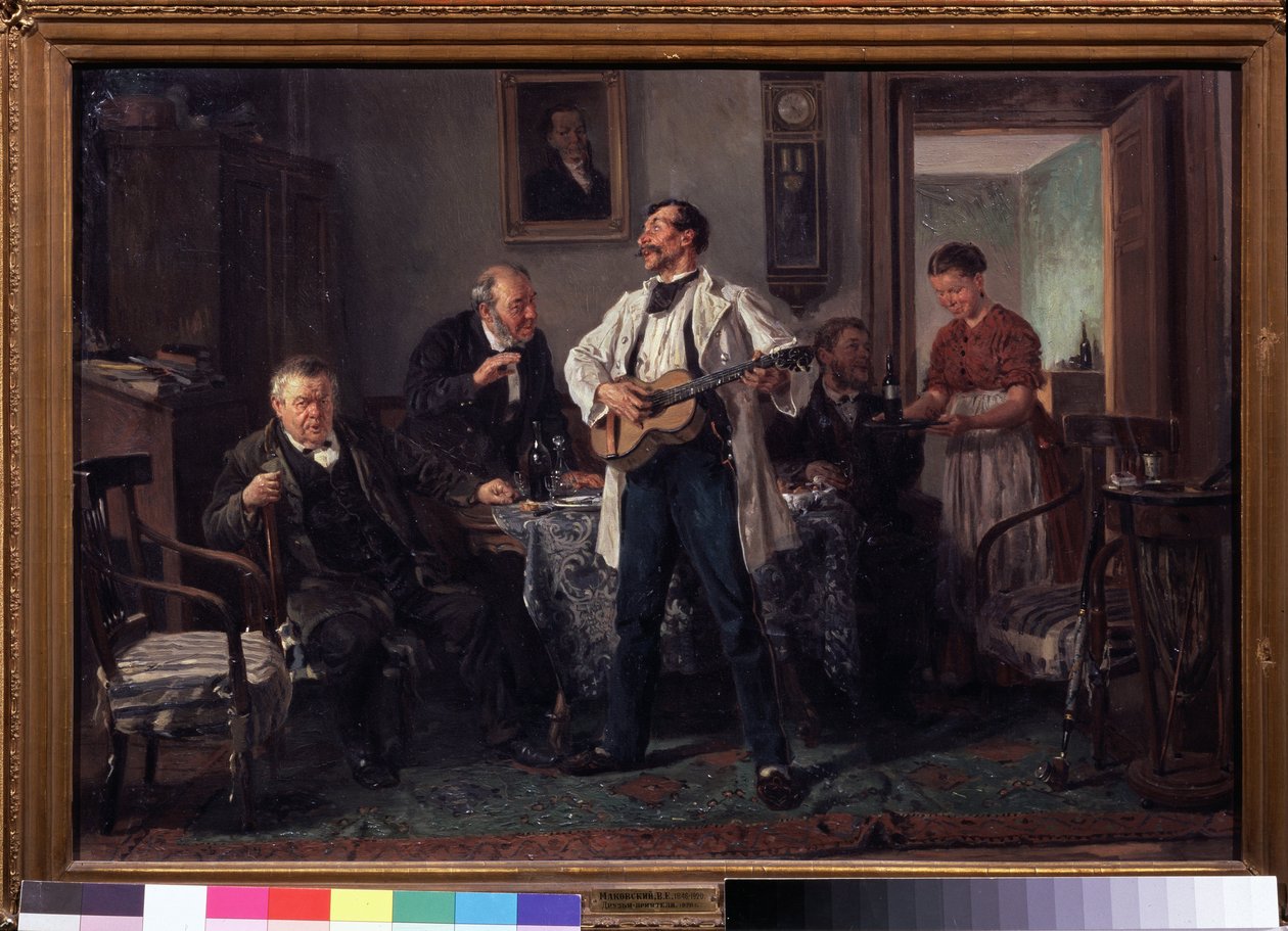 Barátok. A nappaliban egy asztal körül összegyűlve egy gitárost hallgatnak, aki énekel, miközben egy nő új üveg bort hoz nekik. Vlagyimir Jegorovics Makovszkij (Makovszkij, Makovskij) festménye (1846-1920), olajfestmény alkotó: Vladimir Egorovic Makovsky