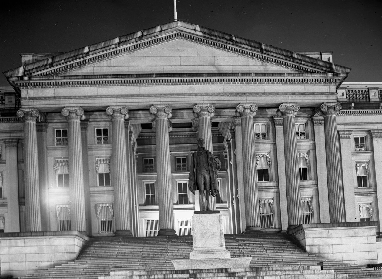 A washingtoni pénzügyminisztérium épülete éjjel alkotó: Volkmar Wentzel