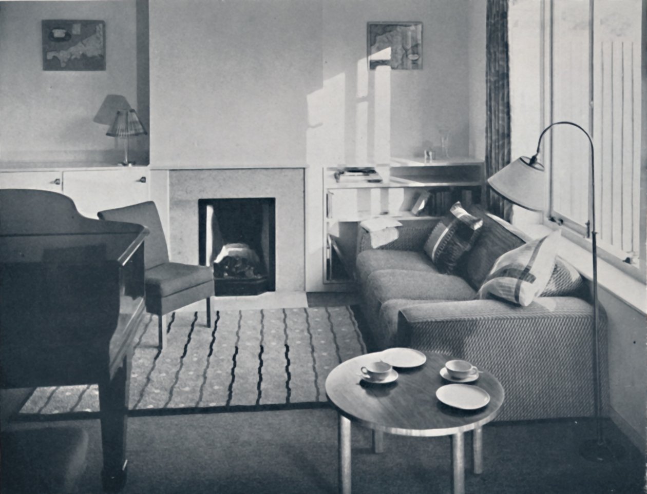 Elsa Booth - Nappali, amelyet egy nagy zongora befogadására terveztek, 1939 alkotó: W. Dennis Moss