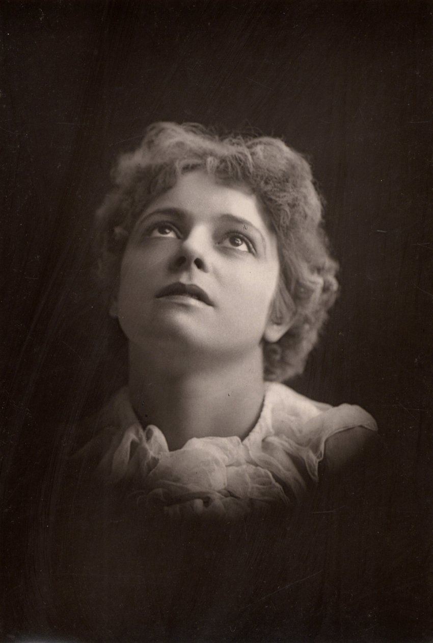 ""Olga Brandon (sz. 1865) ausztrál származású színésznő. (fabury típusú) alkotó: W. and D. (after) Downey
