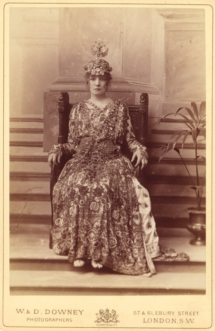 [Sarah Bernhardt mint Theodora császárné Sardou "Theodora" című filmjében] alkotó: W. and D. Downey