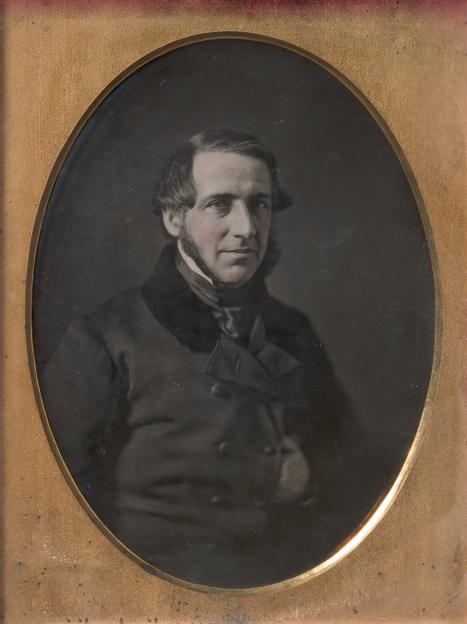 Középkorú férfi állszíjas szakállal, belülről kézzel bebújtatott gombos kabáttal, 1840-50-es évek alkotó: W. and F. Langenheim