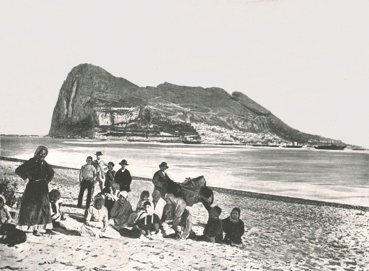 Kilátás a sziklára a tengerről, Gibraltár, 1895. alkotó: W and S Ltd