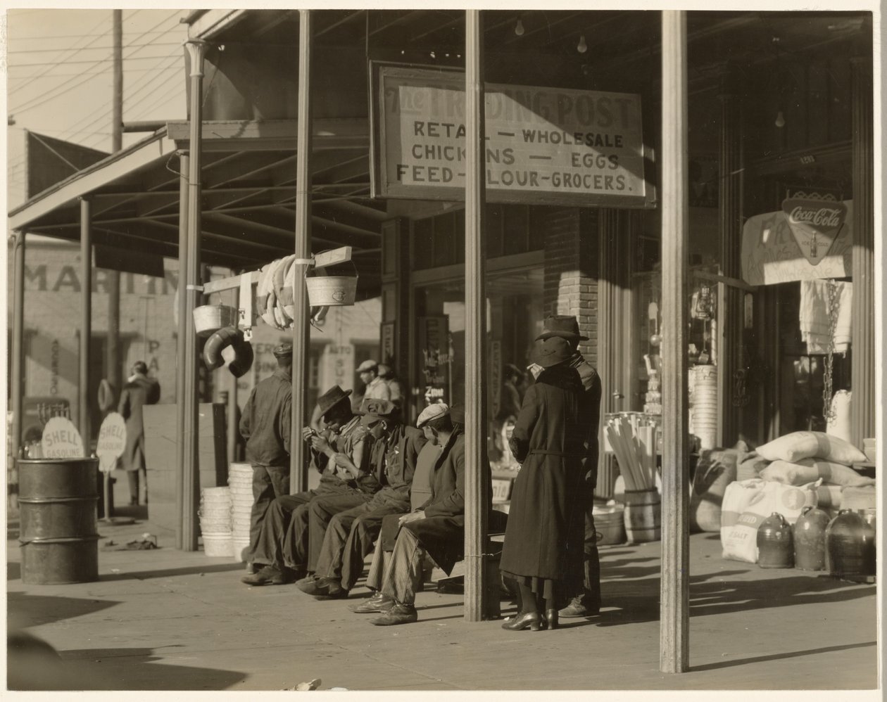Járdaszinti jelenet, Selma, Alabama alkotó: Walker Evans