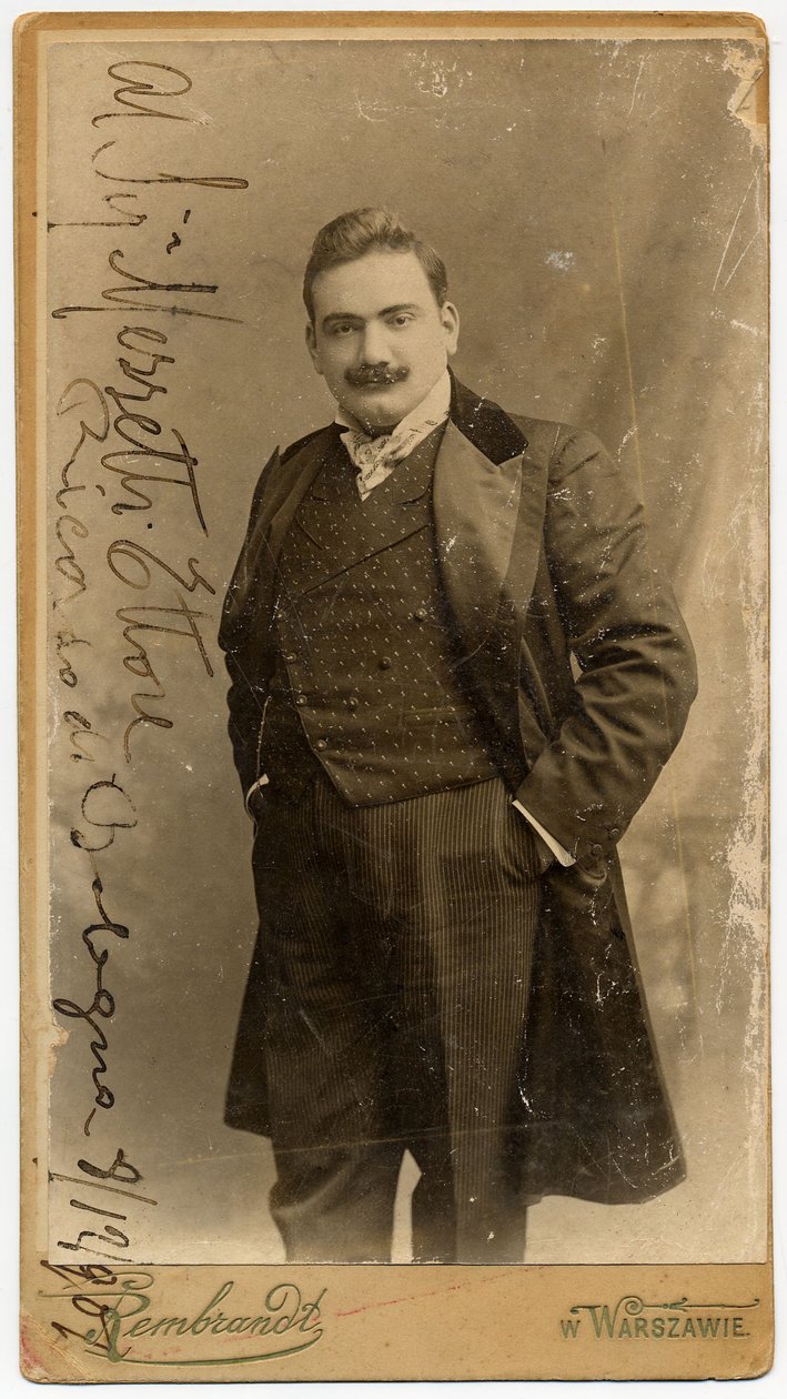 Enrico Caruso operaénekes portréja 1873-1921, 1900-as évek. alkotó: Warsaw. Photo studio Rembrandt