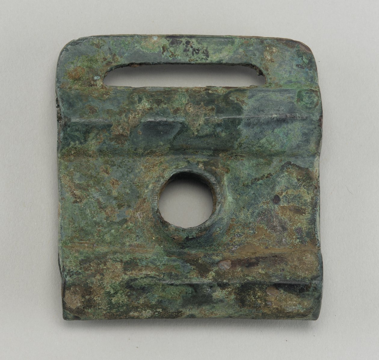 Szekér vagy hámszerelvény (bronz) alkotó: Western Zhou Dynasty Chinese School