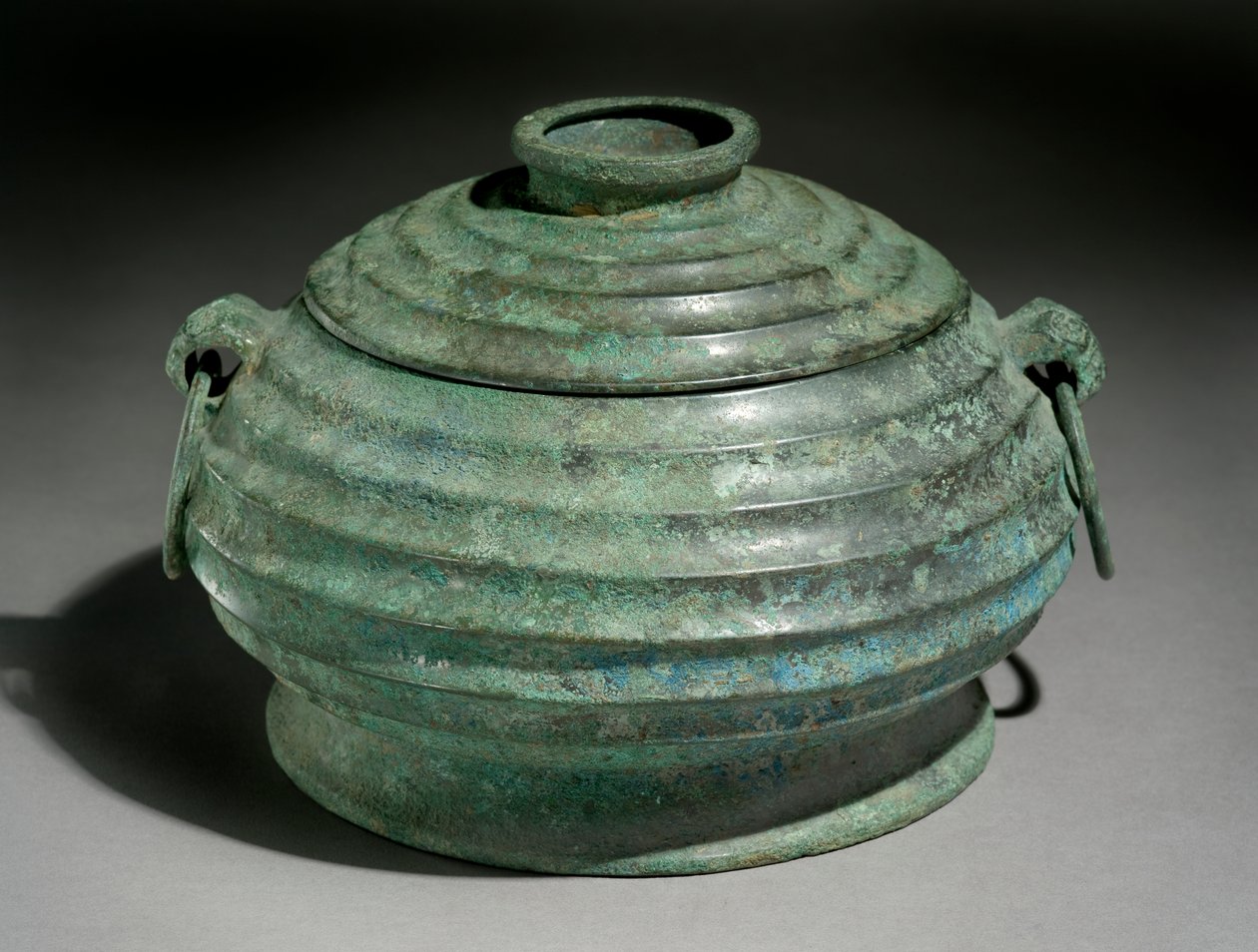 Rituális ételedény vagy gui (bronz) alkotó: Western Zhou Dynasty Chinese School