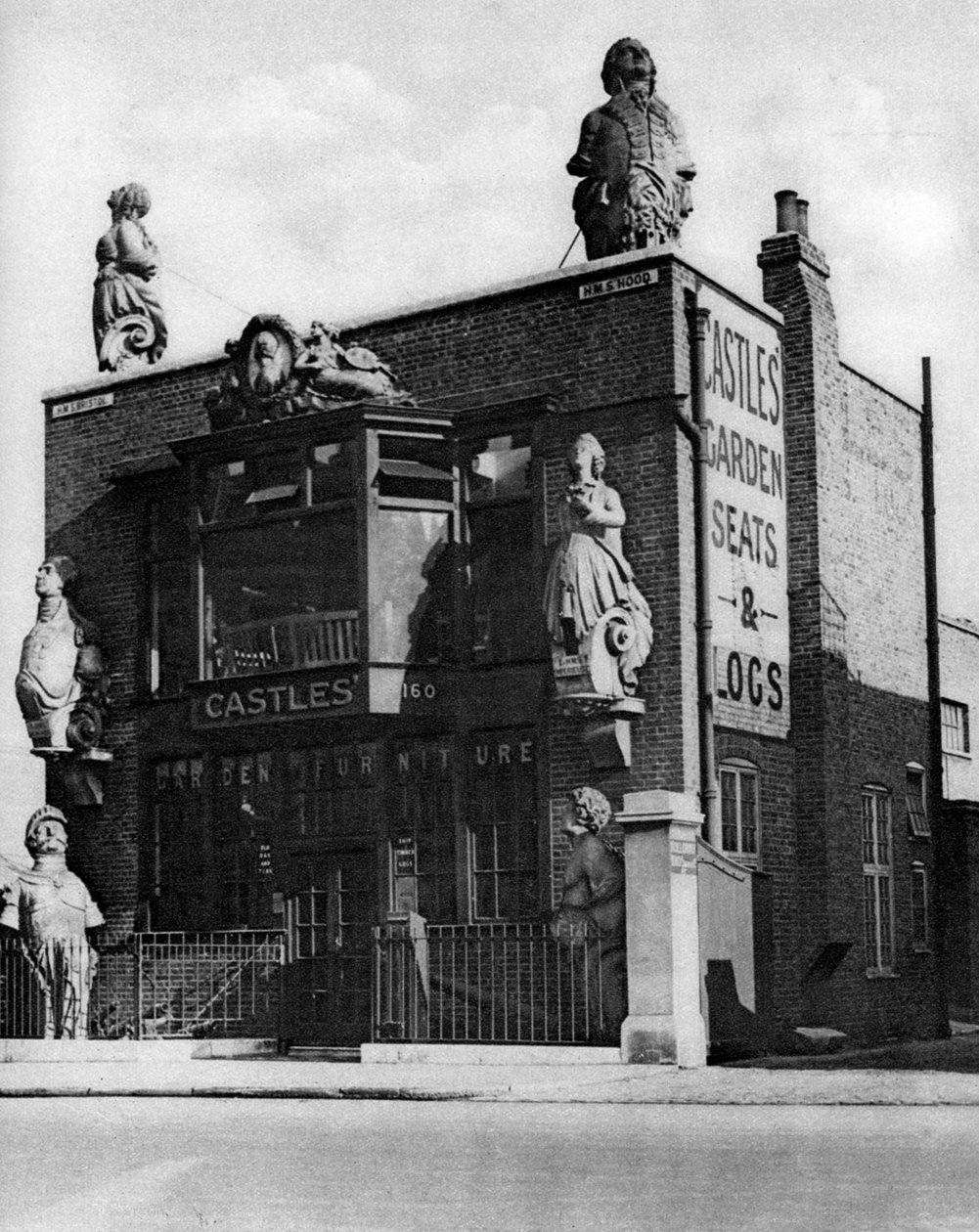Régi harci hajók figurái, Grosvenor Road, London, 1926-1927. alkotó: Whiffin