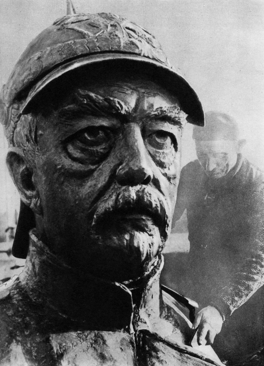 Otto von Bismarck 19. századi porosz államférfi szobra, 1937. alkotó: Wide World Photos