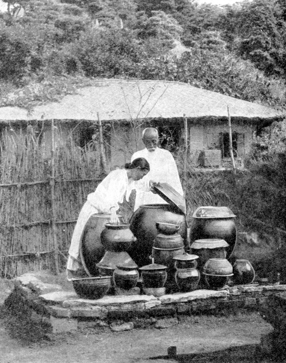 Korea fehér ruhás lakói, 1936. alkotó: Wide World Photos