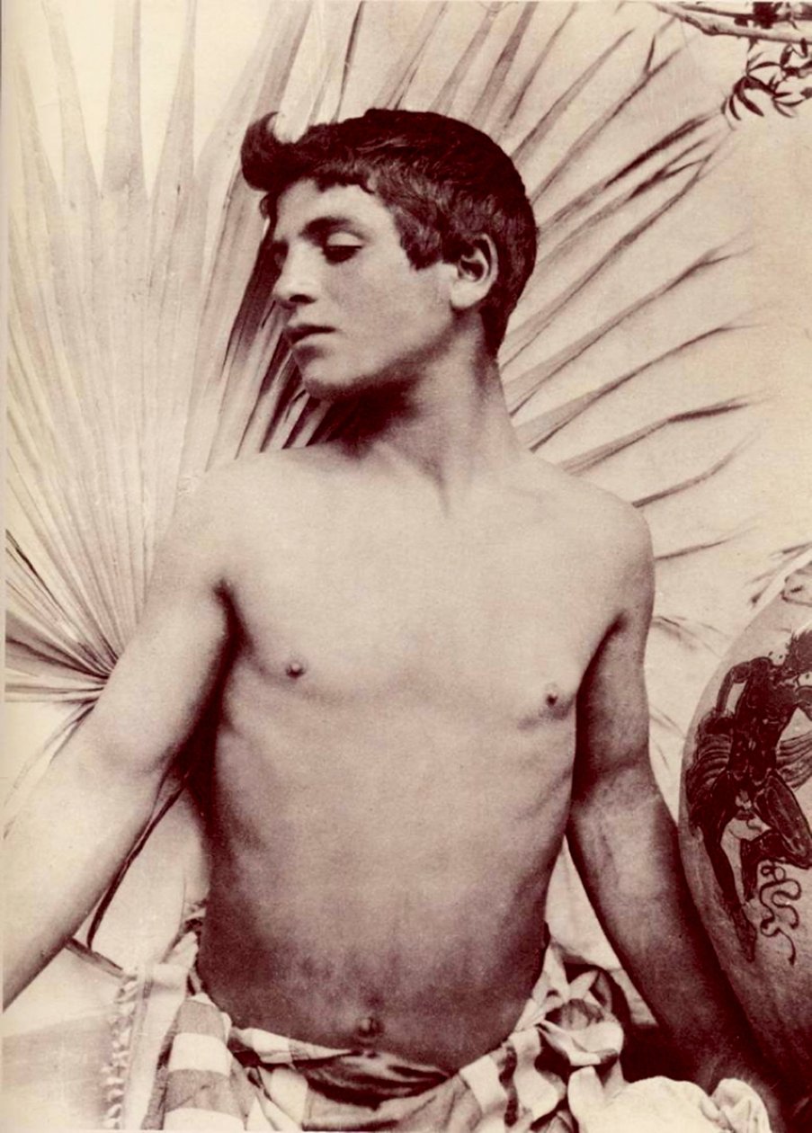 tanulmány egy férfi aktról, 1900 körül alkotó: Baron Wilhelm von Gloeden