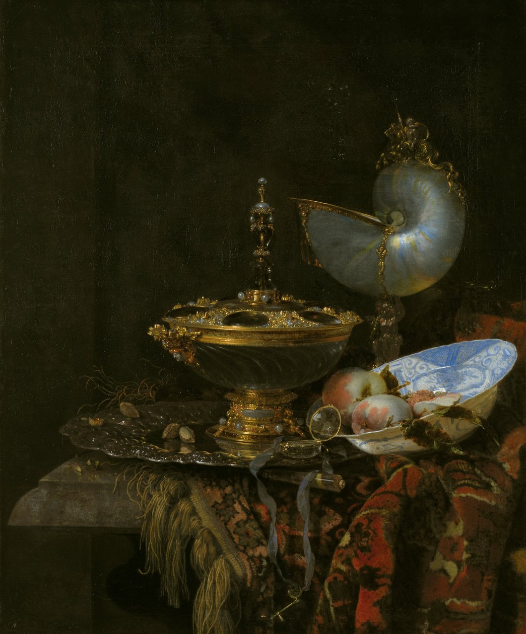 Pronk csendélet Holbein Bowl -lal, Nautilus Cup -al, pohárpohárral és gyümölcstálakkal alkotó: Willem Kalf