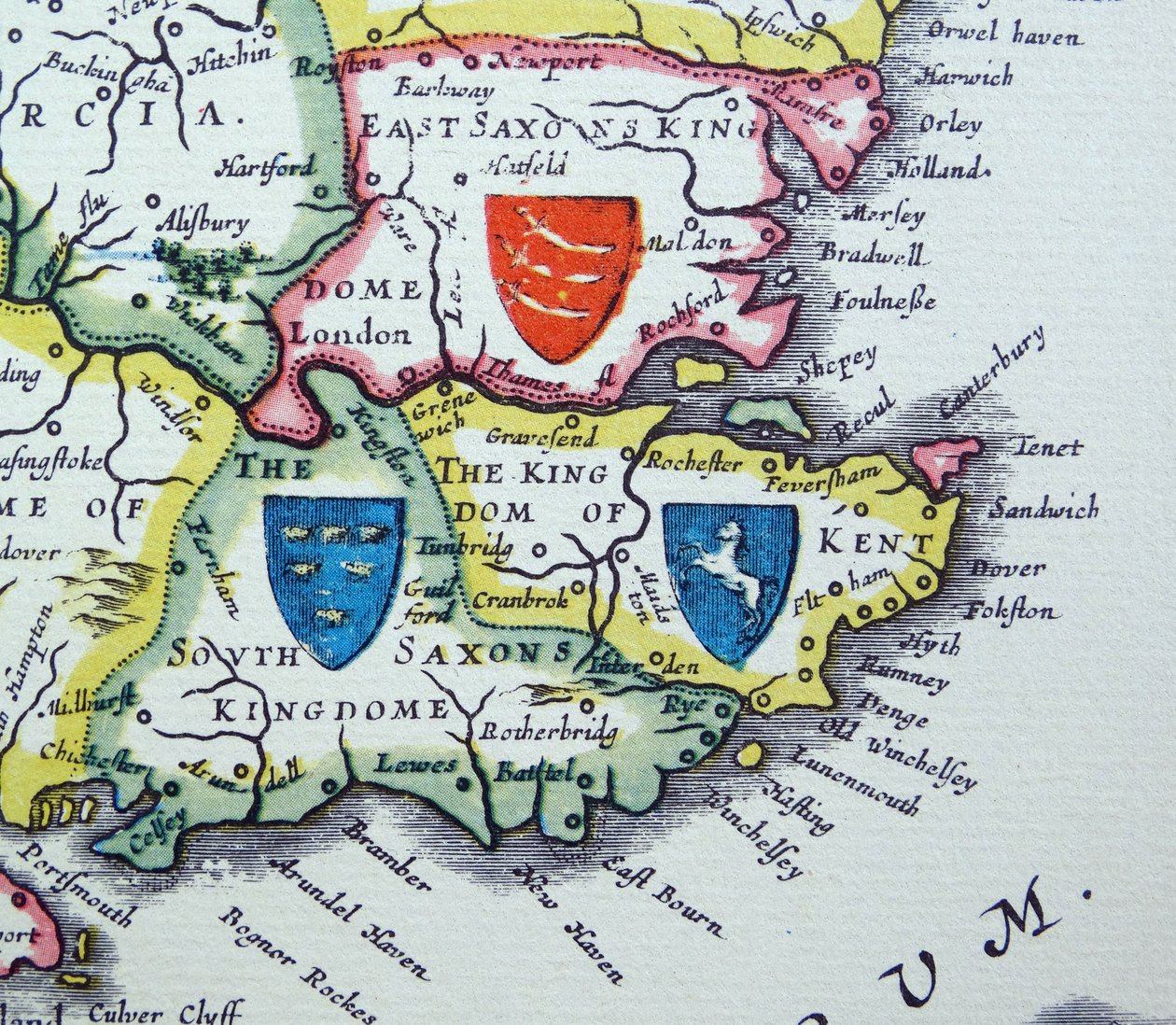 Sussex, Kent és Essex pajzsai a Heptarchiából; a késő ókorban és a kora középkorban Dél-, Kelet- és Közép-Anglia angolszász királyságaira alkalmazott gyűjtőnév. alkotó: Willem Blaeu