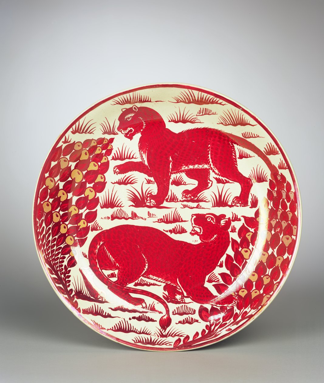 Töltő, gyártó: William de Morgan and Company, London, 1880 körül (rubin fényű Staffordshire blank) alkotó: William de Morgan