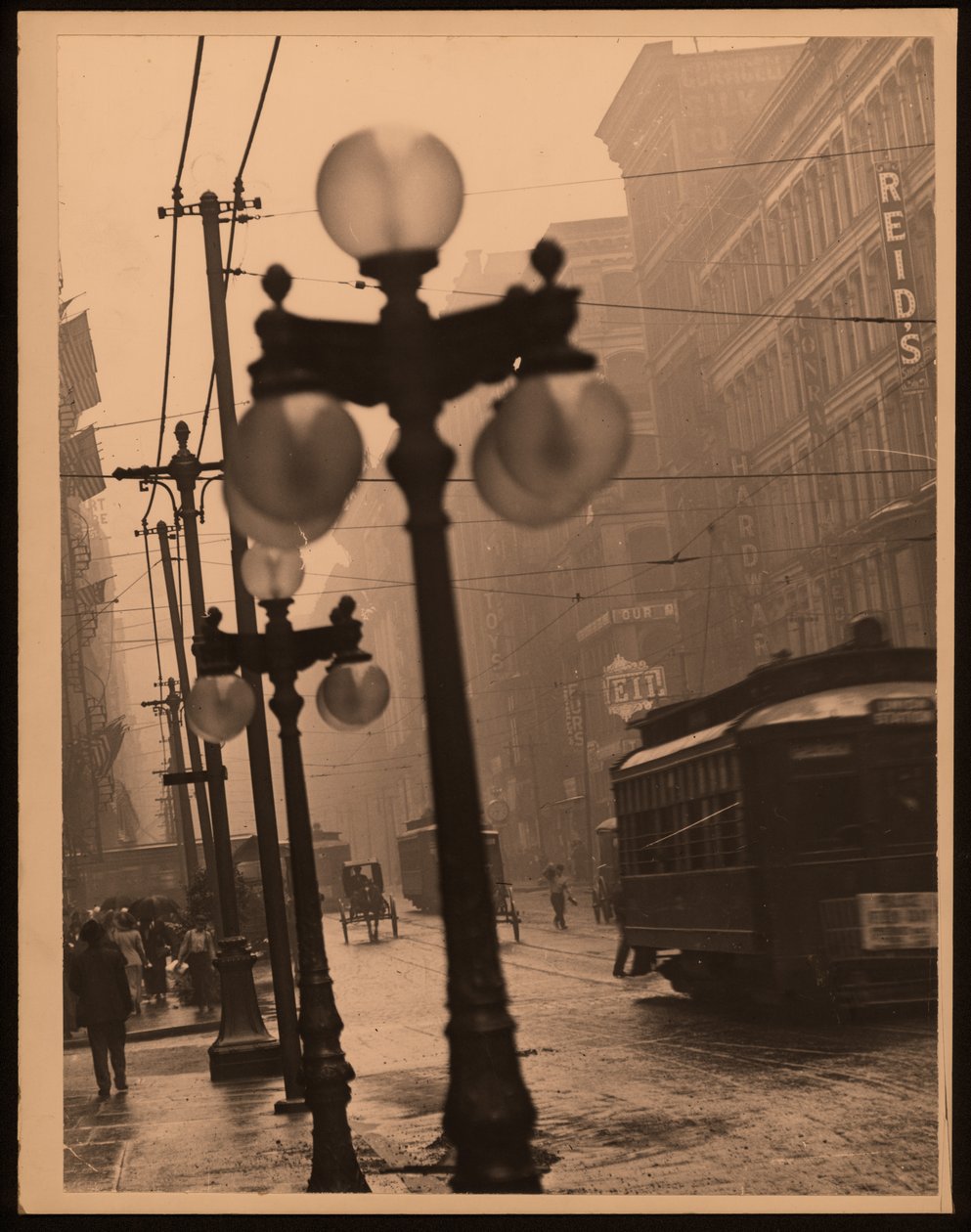 400 Broadway alkotó: William G. Swekosky