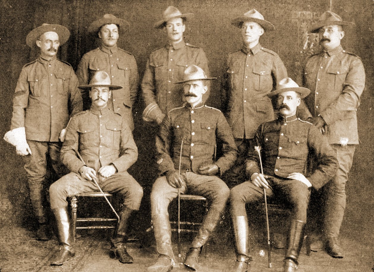 Önkéntesek egy csoportja az Északnyugati Lovasrendőrségnél, Montreal, Kanada. (Szepia fotó) alkotó: William Notman