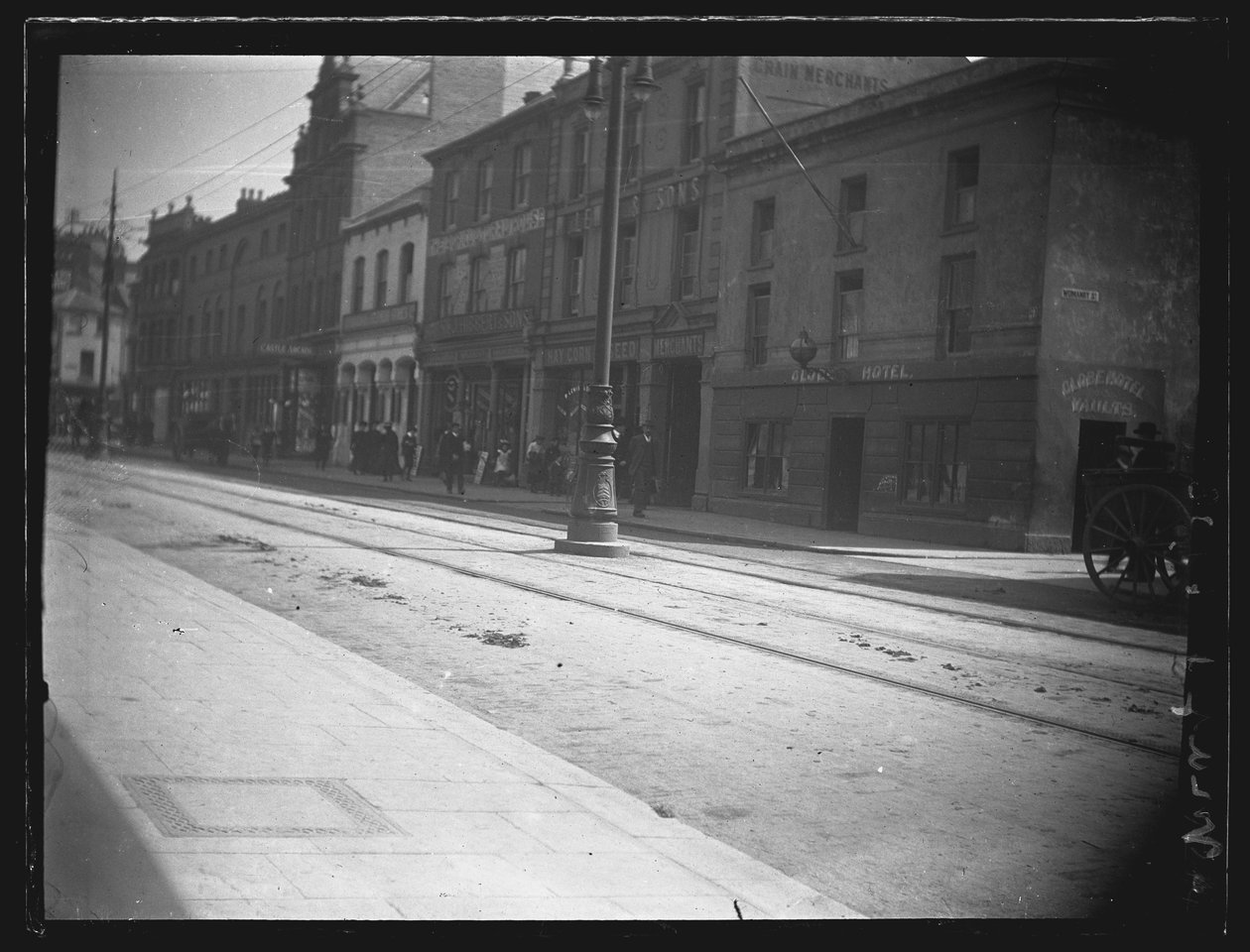 Castle Street, Cardiff, The Old Globe Inn. c1902 alkotó: William Booth