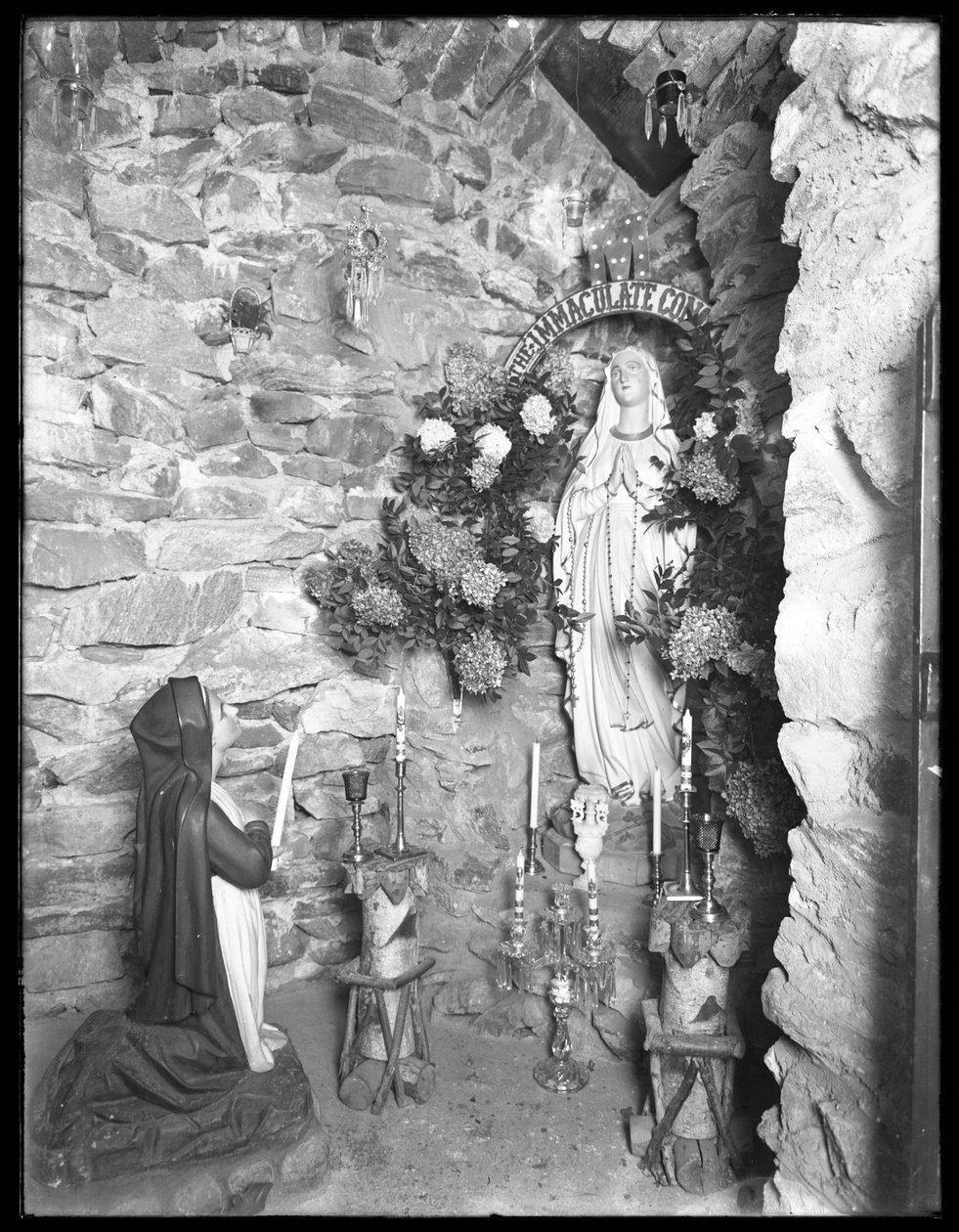 Barlang Szűz Mária szentéllyel, Seton Kórház, Spuyten Duyvil, Bronx, 1914. november 2. alkotó: William Davis Hassler