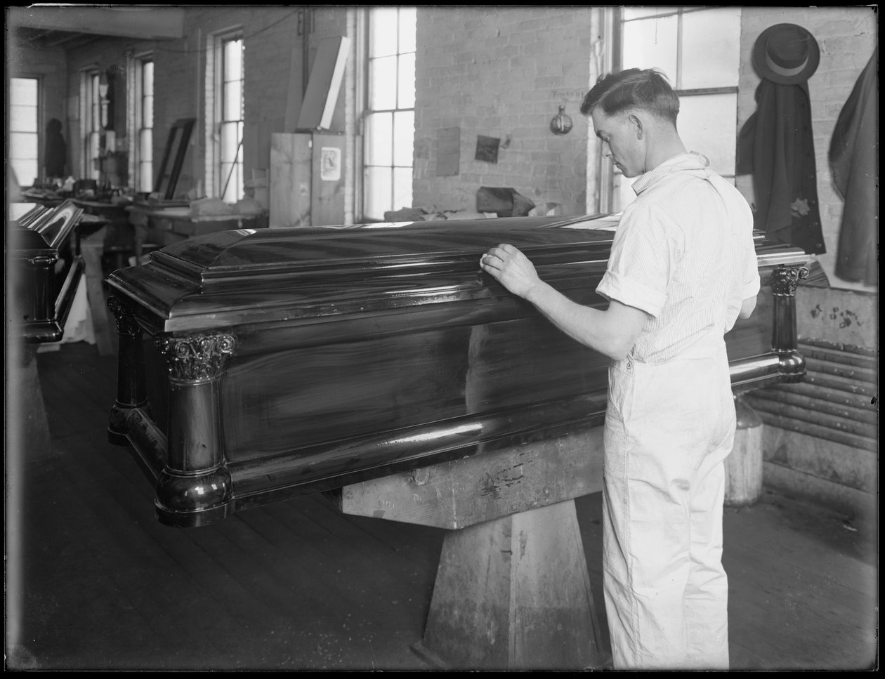 Egy koporsó ellenőrzése, Oneida, New York, 1916. április 3. alkotó: William Davis Hassler
